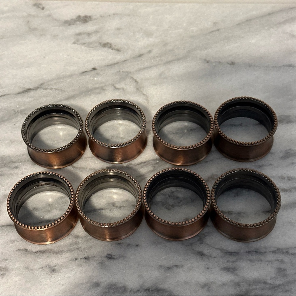 Elegant Copper Napkin Rings Set - Picture 3 of 13